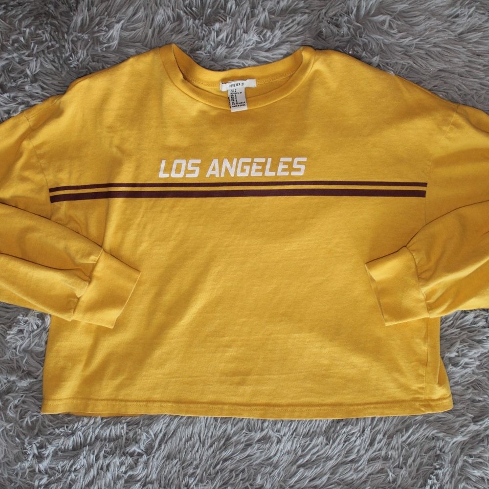 Forever 21 LA Long Sleeve Cropped Tee Small